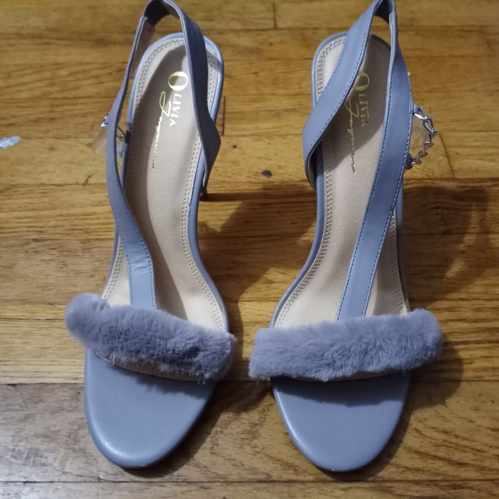 Purple fuzzy , chain strap heels